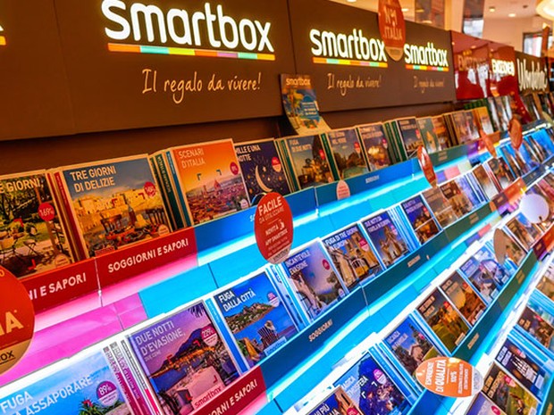 Stand con cajas de Smartbox
